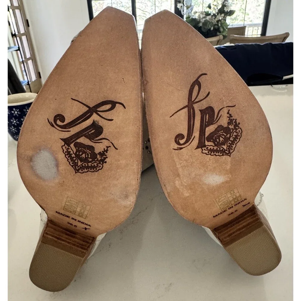 Free People Jaxon Studded Western Cowboy Boots Cream Excellent 38.5 8